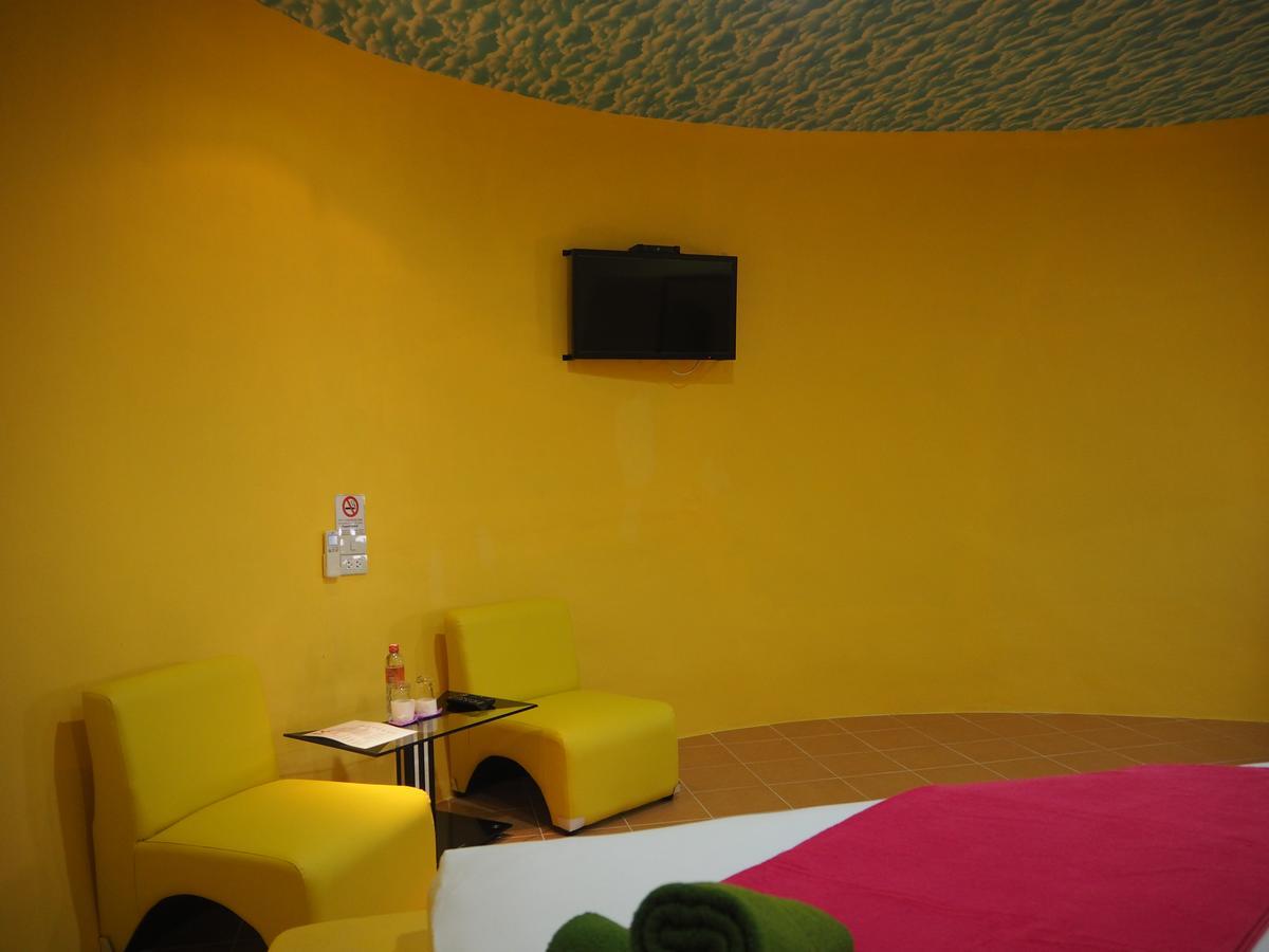 Motel Fruit House Pattaya Bang Lamung Exteriér fotografie